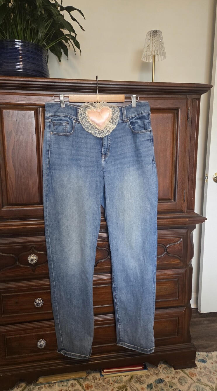 Lane Bryant straight jeans. Size 16